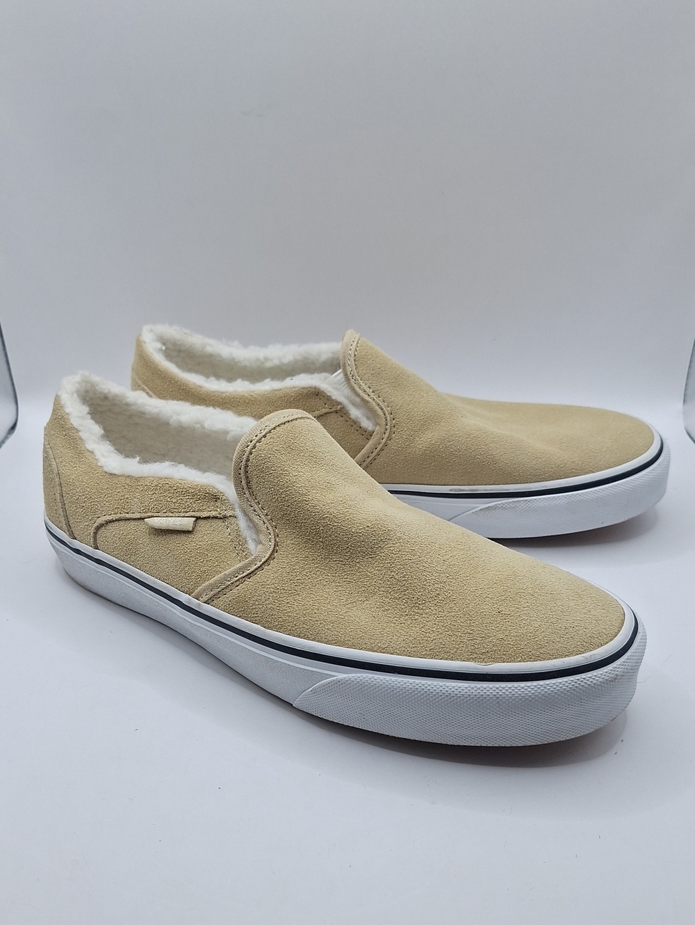 Vans Womans Asher Suede Sherpa Slip-On Sneakers Desert Taupe Tan